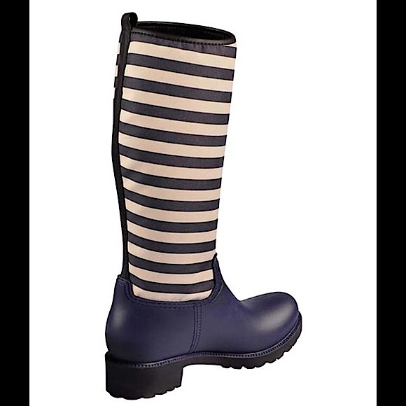 Heart striped boots 2X HP๐โฅ๏ธ โค๏ธAdd some fun to your day. - Picture 4 of 4